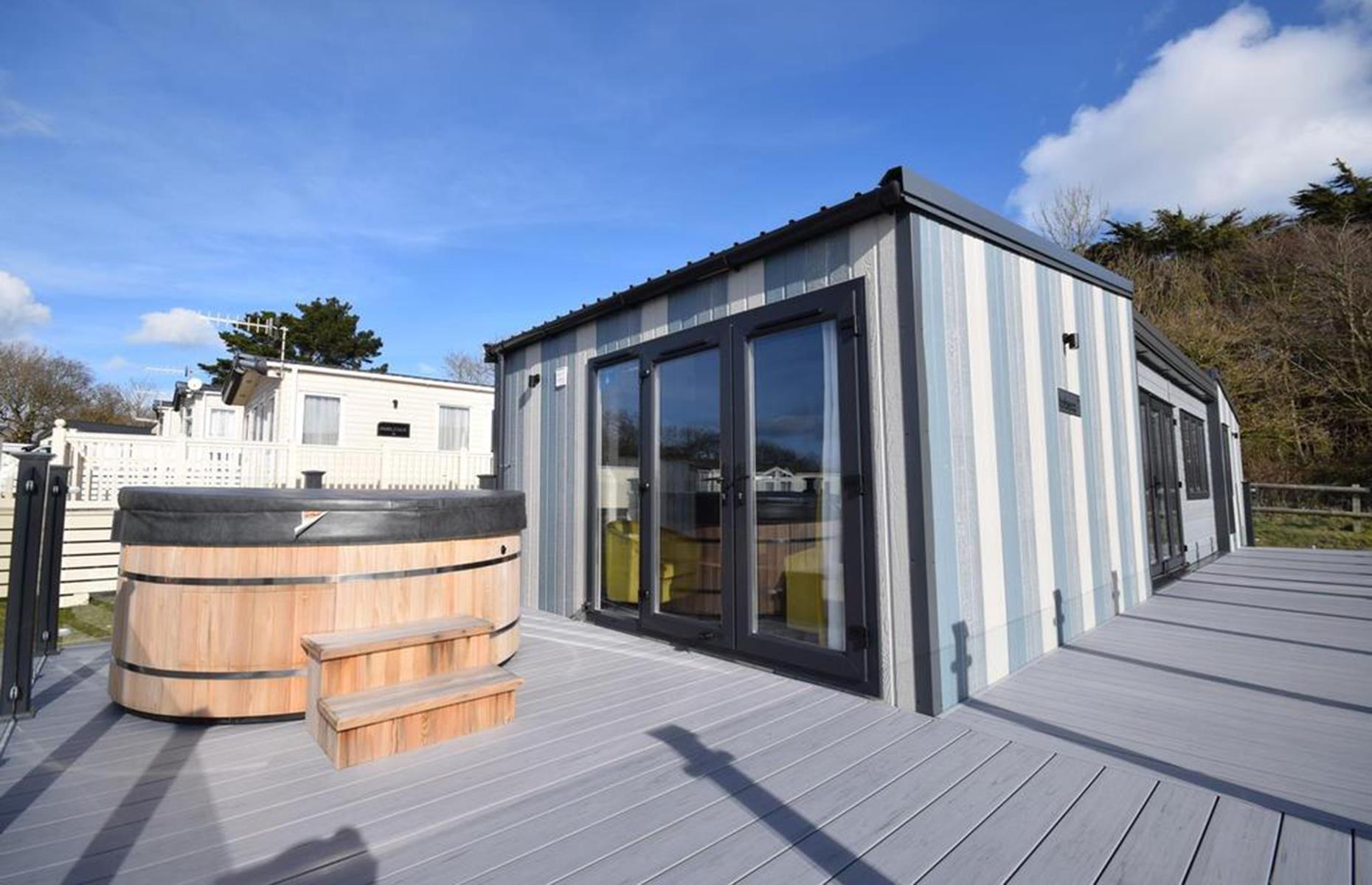 Beachfront chalet, Bembridge, Isle of Wight